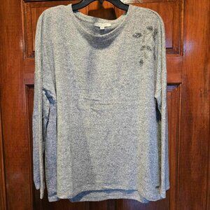 LIKE NEW - Beautiful XXL Soft Sweater with Silver Embellishments